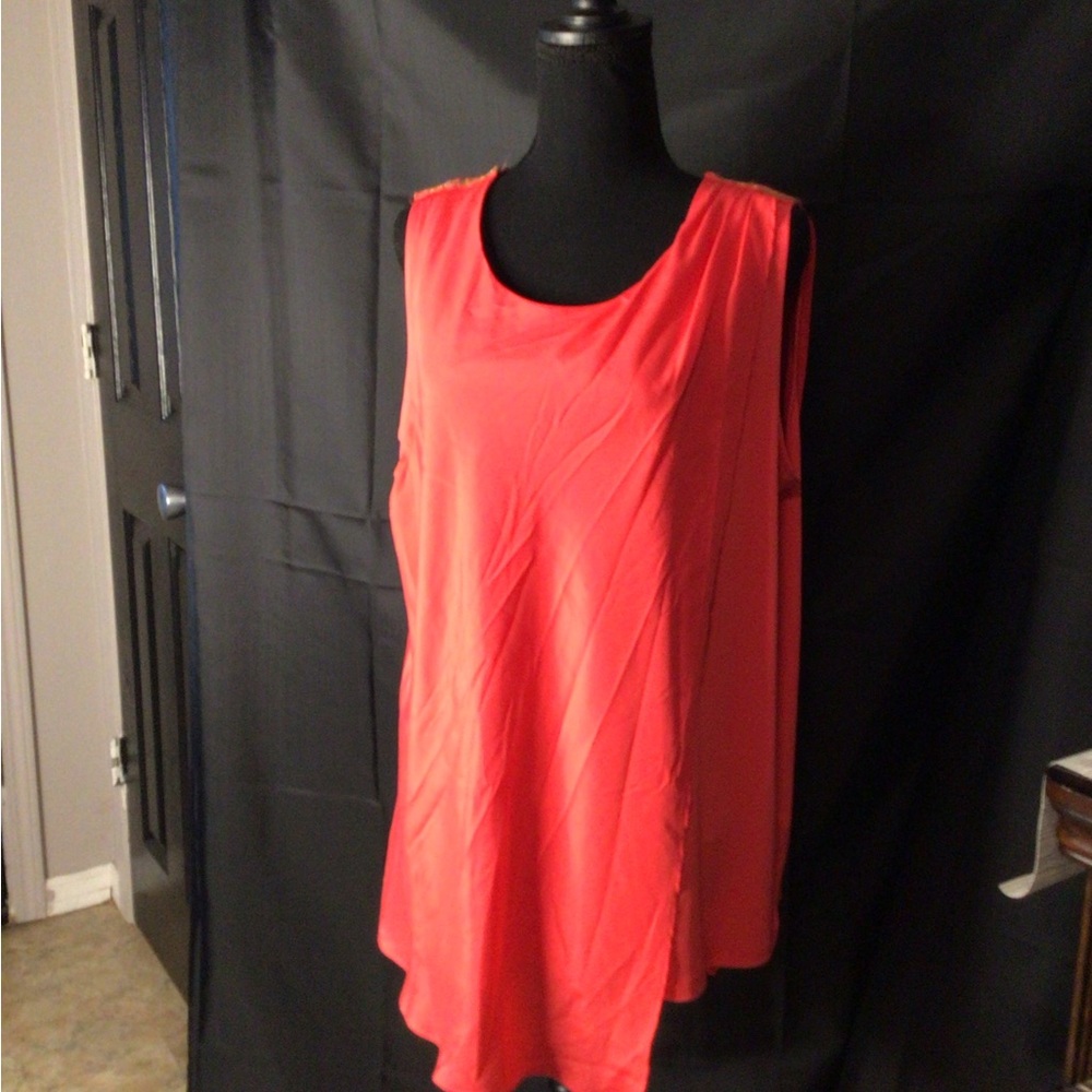 #885.  Women's Sleeveless Top - Coral